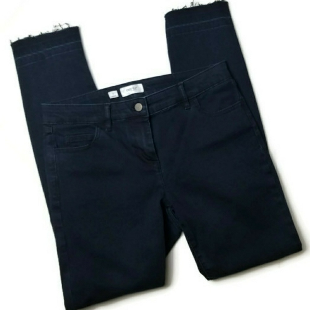 NWOT Per Se By Carlisle Unfinshed Hem Jeans